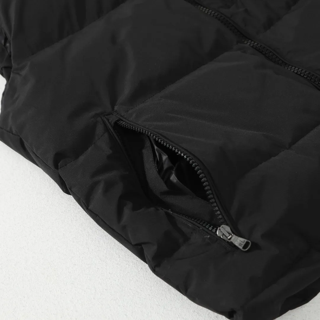 P490 #R51 Ralph Lauren winter new style for men and women, classic small logo waterproof pure down vest sleeveless official item number: RL14255 Full set of customized accessories, details determine success or failure.  - Accessories: Original hangtag, washed label + electroplated YK zipper logo, customized Laval Lauren zipper, full set of accessories - Same style for men and women. Color: Khaki, green, navy, black. Size: S M L